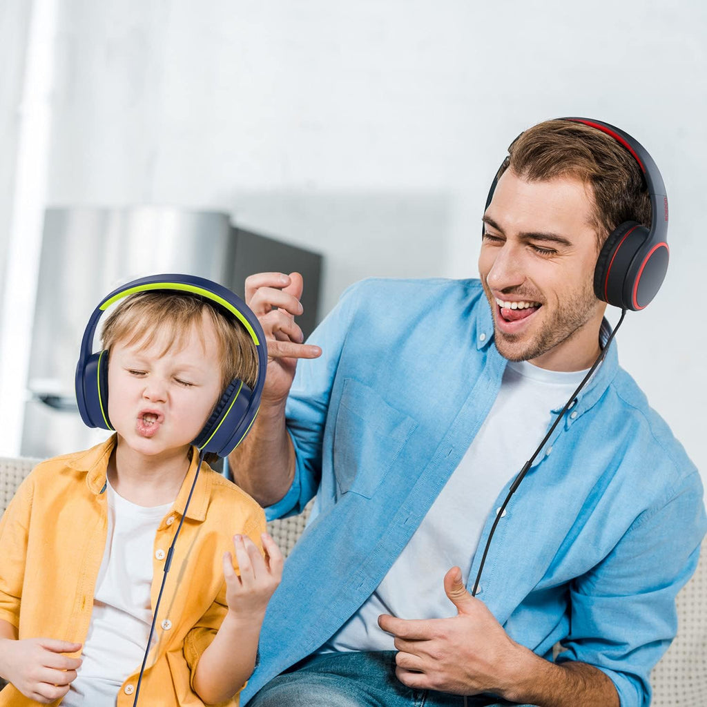 RORSOU R10 Kids Headphones Over-Ear with Microphone. Lightweight Folding Stereo Bass Headset with 1.5M No-Tangle Cord. Portable Wired Headphones for Smartphone Tablet Computer MP3 / 4 (Black)