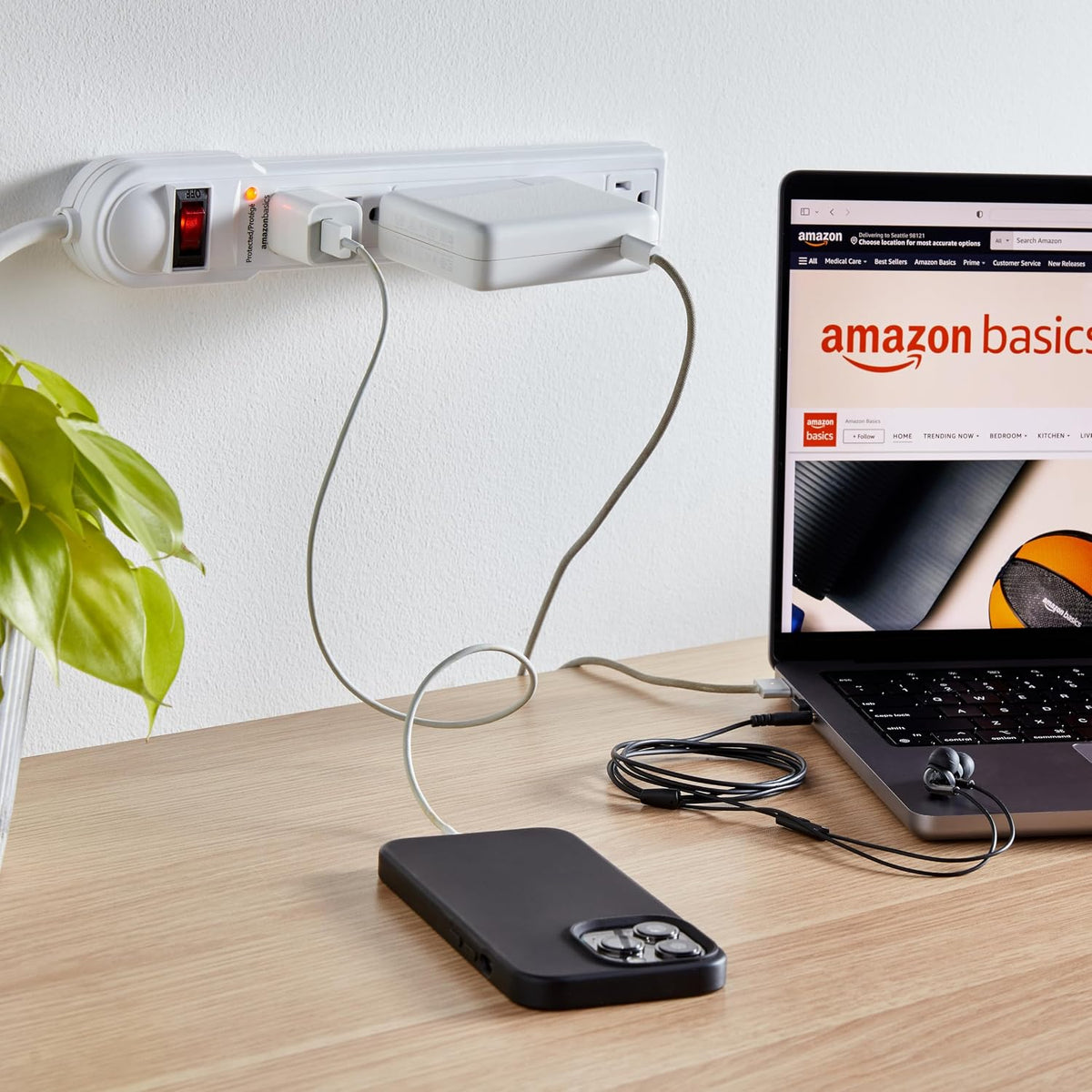 Amazon Basics Surge Protector Power Strip. 6-Outlet. 790 Joules. Circuit Breaker. LED Indicator. 6ft Extension Cord. White